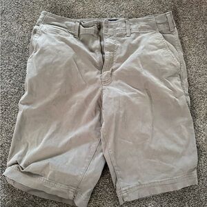 American Eagle Outfitters Men's Khaki Shorts